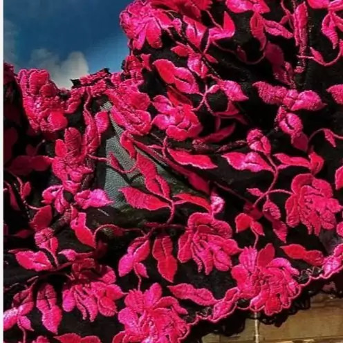 ست کراپ و شورت گیپور گلدوزی