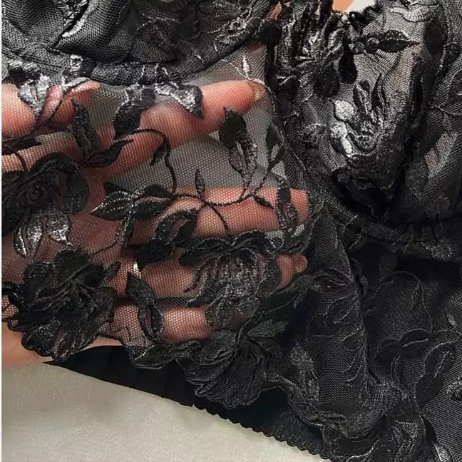 ست کراپ و شورت گیپور گلدوزی