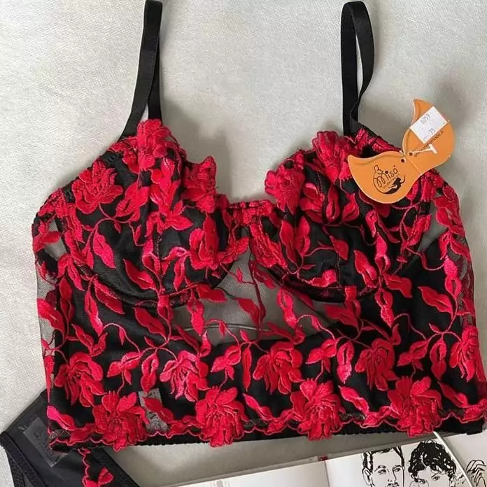 ست کراپ و شورت گیپور گلدوزی